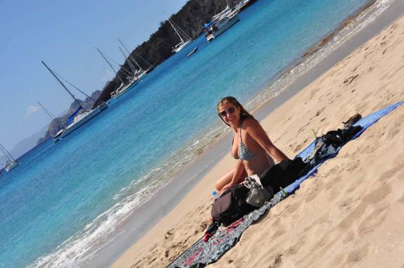 Anse de Colombier, praia de areias brancas e águas azuis, em St. Bath - Caribe